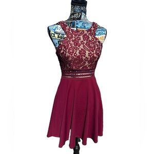 Speechless Scoop Neck Skater Homecoming / Party Dress - Junior’s Size 3 - NWT